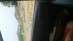工地旁边的挖掘机师傅，远远看到小骚货脱光光了吧~~人妻全裸在车内整发骚呢：把车窗全部打完下来！ 截图5