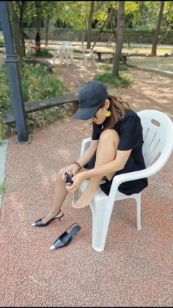 价值千元顶级山东绿帽癖NTR淫乱夫妇【小气质】私拍，诚邀各界实力单男3P露出相当火爆完整合集 截图3