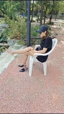 价值千元顶级山东绿帽癖NTR淫乱夫妇【小气质】私拍，诚邀各界实力单男3P露出相当火爆完整合集 截图5