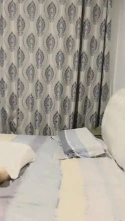 爆裂灰丝骚浪女友饥渴求操 提枪入穴后入啪啪无套猛操 极品圆挺爆乳够玩一宿 干完一炮还玉指插粉穴 太骚了 截图9