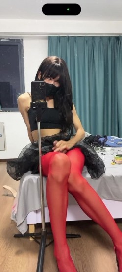 自慰男娘edan 蛋爷日常的自慰活动 新作品升级了 往自己脸上和嘴里射了 简直牛逼到家了 截图13