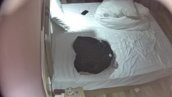 酒店偷拍 学生情侣妹子满心期待男友激烈的碰撞废才男友只知道玩游戏性能力让她大失所望 截图1