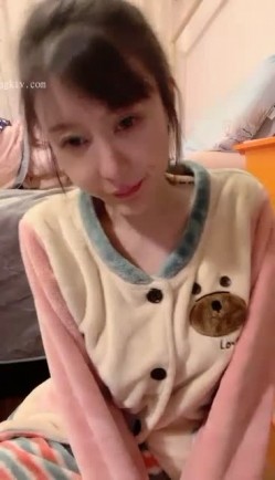 新人！御姐 ️超级迷人~淫荡美少妇~自慰喷水！双腿都在颤抖 ️极度诱惑！ 截图1