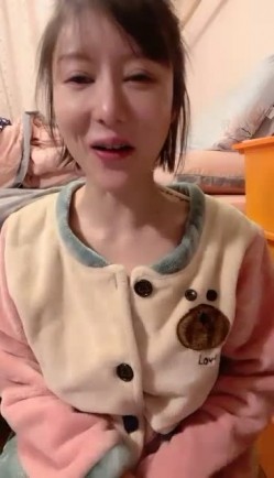 新人！御姐 ️超级迷人~淫荡美少妇~自慰喷水！双腿都在颤抖 ️极度诱惑！ 截图2