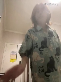 ️极品眼镜骚妹【xiaomugouya】非常反差的肥臀眼镜妹子白丝黑丝跳蛋自慰 截图4