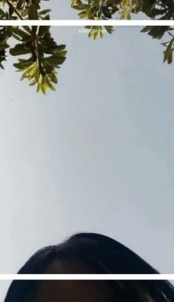 很可爱的18岁学生妹，一大早野外树林车内玩道具，还被一个大叔100元勾搭到车上表演，声音甜甜的！ 截图1