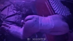 顶级调教大神【X020X宝爷】女人是不是都这样！上一秒好好的 见到J8整个人变了！速战速决衣服裤子都来不及不脱 截图1