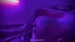 顶级调教大神【X020X宝爷】女人是不是都这样！上一秒好好的 见到J8整个人变了！速战速决衣服裤子都来不及不脱 截图13