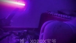 顶级调教大神【X020X宝爷】女人是不是都这样！上一秒好好的 见到J8整个人变了！速战速决衣服裤子都来不及不脱 截图15