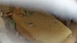 民宿酒店  极品美女跟种马男友住店 被各种暴操 抠逼抠到狂喷水 把床单打湿一大片 截图10