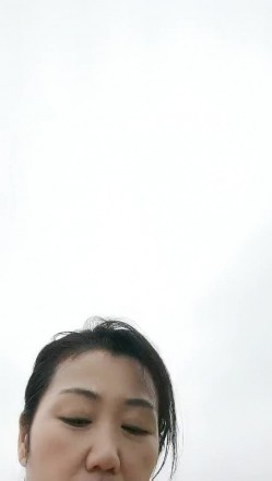 敞亮男女激情户外啪啪，全程露脸在乡间小路上脱光激情车内啪啪，口交大鸡巴主动上位让鸡巴顶撞花心真刺激 截图6