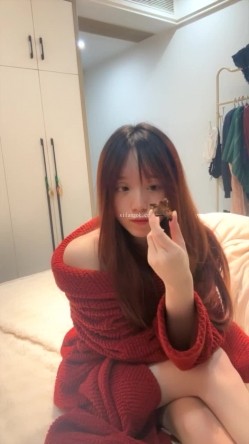 反差 闷骚乖乖女【欲酥·兮】美腿 粉红骚穴 多道具自慰 截图5
