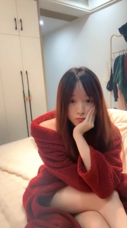 反差 闷骚乖乖女【欲酥·兮】美腿 粉红骚穴 多道具自慰 截图13