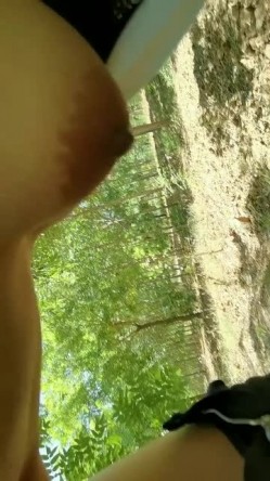 天津夫妻 丛林野战楼道打炮居家阳台干逼，无所不玩老夫老妻寻求刺激了！ 截图14