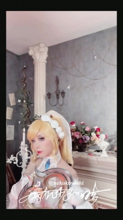 【超美高端 ️罕见露脸露点】极品CosPlay爆机少女【喵小吉】拉克丝·水晶玫瑰 截图1