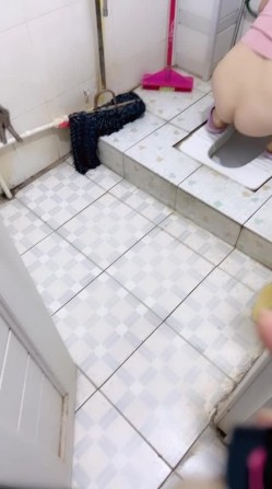 小嫂子家中沉睡被迷玩，没想到醒了，半推半就，肏爽了各种招式配合，激情无套内射！ 截图6