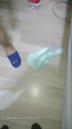 超级巨乳妹遭主人调教菊花开发 肉棒震动棒双插 双穴换着插 一线天美鲍多次高潮喷水 截图12