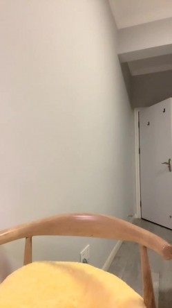 明星脸，几万粉丝的小网红【偷走一头猪】清秀女神~长腿骚舞~道具黑牛~逼会下蛋，走在街上回头率肯定高！~撸管佳作 截图12