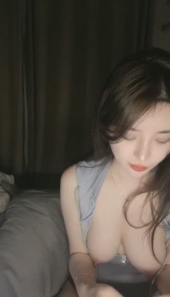 最顶颜值，不断刷新记录~【棉棉熊】，奶子又大又白，真想上去舔几口，含着大鸡巴 截图6