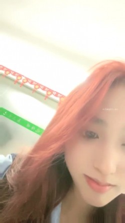 胆子太大了，女神办公！~【奶白兔兔】颜值女神办公室跳蛋 厕所流白浆，同事就在旁边，超刺激 截图16