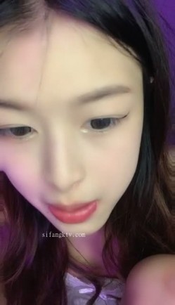 【涵涵和璐璐】，刚下海就被干了，懵懂的眼神，少女的肉体，无套内射 截图14