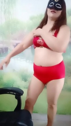 抖音熟女【俊姐】道具自慰，艳舞诱惑，淫语大尺度掰逼 截图9