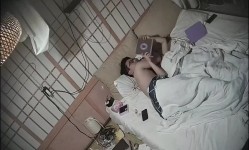 《黑客破解》眼镜哥日式酒店约炮 身材丰满的女下属各种姿势啪啪 截图3