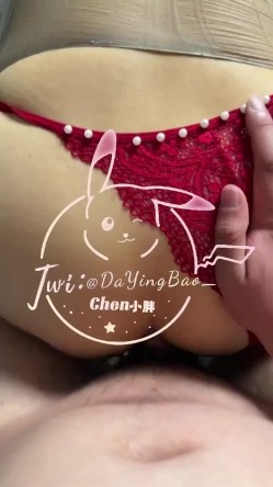 推特顶级大神【elc调教师】能肏能玩，各种模特网红女神滴蜡走绳喝尿露出羞耻训成母狗 截图6