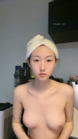 大学生下海！音乐系顶尖素颜女神~【学生妹妹】道具自慰~爽，极品极品，清纯指数爆表，喷血推荐 截图15
