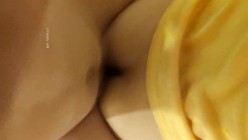 小哥吃宵夜灌醉女同事 ️带到宾馆趁她迷煳用大鸡巴狠狠操她胡言乱语 截图10