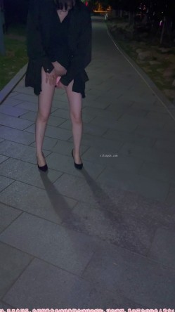 坐标成都，绿帽夫妻露出大神，【小可爱】，宽窄巷子，公园景区，超大胆刺激 截图12