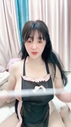 高颜巨乳御姐『小金困唿唿』道具自慰尿尿喷水 奶子又大又柔软超诱惑 截图5