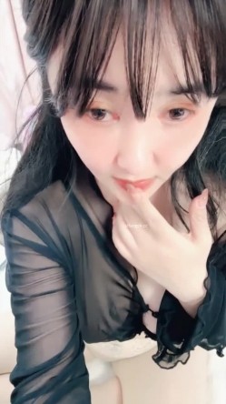 高颜巨乳御姐『小金困唿唿』道具自慰尿尿喷水 奶子又大又柔软超诱惑 截图8