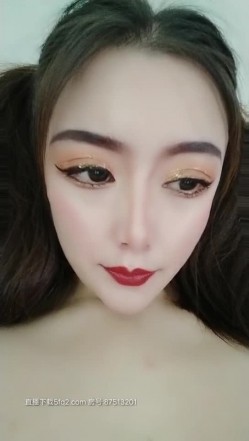 明星大表妹露脸颜值很高自慰被阴毛包裹的骚逼，奶子很大屁股 很俏，特写自慰骚逼流白浆，精彩不要错过 截图5