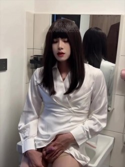 圣诞狂欢 Cindy腿腿 国产极品人气TS，长相清纯身材一流，一双纤细的大长腿，不输任何女人 截图2