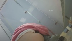 新流出魔手外购新系列高校女厕后拍学妹尿尿其中两个妹子逼毛特别黑 截图8