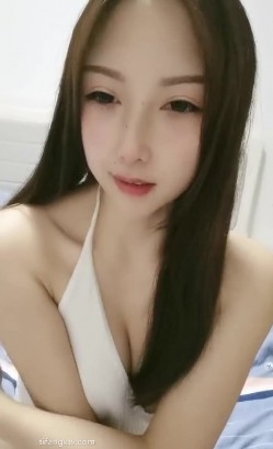活色生香的御姐【新人下海】，超淫荡，被操哭过，颜射口爆内射通通在行，被炮友操得很满足，精液太多，阴道都装不下了！ 截图10