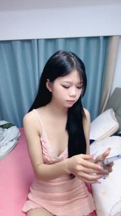 本月最顶校花！美到炸~【咬宝宝】潮流骚舞！自慰~爽 截图5
