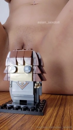 亚裔高颜小只马白人的性玩具「Asian_sexdoll」OF露脸大尺度私拍 火辣身材白虎少女极品炮架子 截图1
