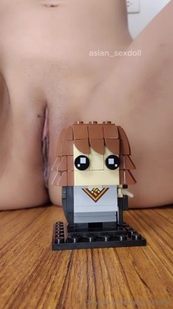 亚裔高颜小只马白人的性玩具「Asian_sexdoll」OF露脸大尺度私拍 火辣身材白虎少女极品炮架子 截图4