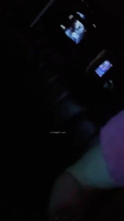 激情一夜，户外真实！【跟闺蜜在KTV玩耍】，安徽，女神肤白貌美，偷偷在KTV卫生间发骚自慰 截图12