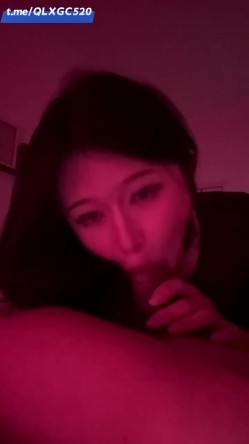 比女人还女人，武汉高颜值TS【柔柔】付费VIP福利，黑丝美足，阿黑暗自慰啪啪，直男的最爱 截图2