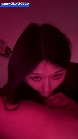 比女人还女人，武汉高颜值TS【柔柔】付费VIP福利，黑丝美足，阿黑暗自慰啪啪，直男的最爱 截图4