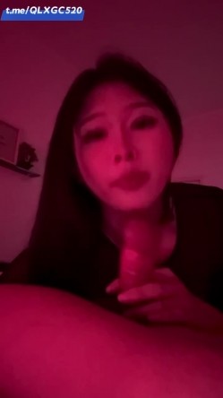比女人还女人，武汉高颜值TS【柔柔】付费VIP福利，黑丝美足，阿黑暗自慰啪啪，直男的最爱 截图9