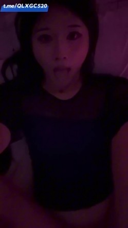 比女人还女人，武汉高颜值TS【柔柔】付费VIP福利，黑丝美足，阿黑暗自慰啪啪，直男的最爱 截图15
