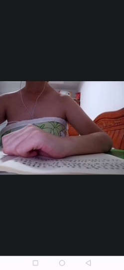 把高二学妹调教成小母狗 作业一做完就念念不忘发来视频，揉奶漏穴 截图8