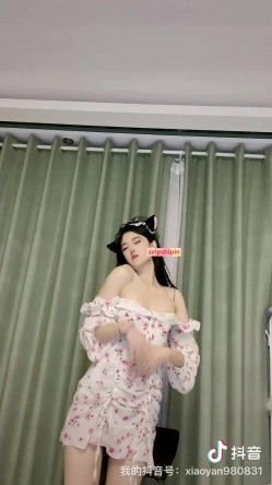 【抖音福利】--颜值女神  颜不乖  ，千元定制超大尺度福利合集6V，护士、熟女、蜘蛛侠诱惑，那 截图10
