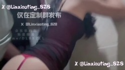 推特纯天然85C极品巨乳肥臀少妇「小林的涩涩日常」「Linxiaoting」“骚逼流了好多水”黑丝吊带淫妇乳交、口交与性交 截图5