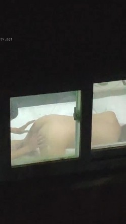 网爆门事件两个大学新瓜--郑州师范大一学生蒋小雅开房被对面男宿舍同学围观 截图4