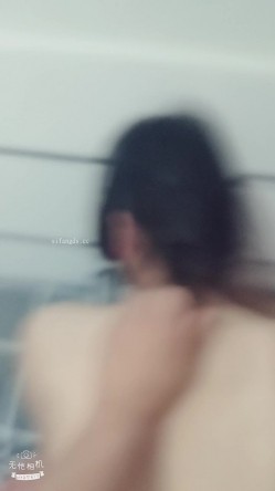 推特已退圈大神Sinludy约炮，高清原档，极品学生妹，超清单反拍摄性爱 截图10